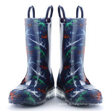 2020 Neue modische wasserdichte haltbare PVC-Material Regenstiefel Anti für Regen Easy-on-Griffe für Jungen